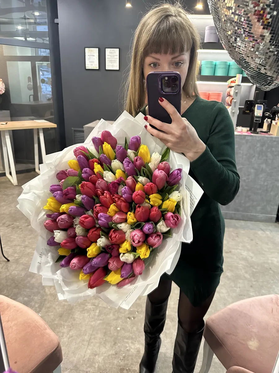 Букет из 51 тюльпана микс